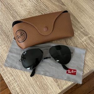 Ray-Ban Aviator Sunglasses